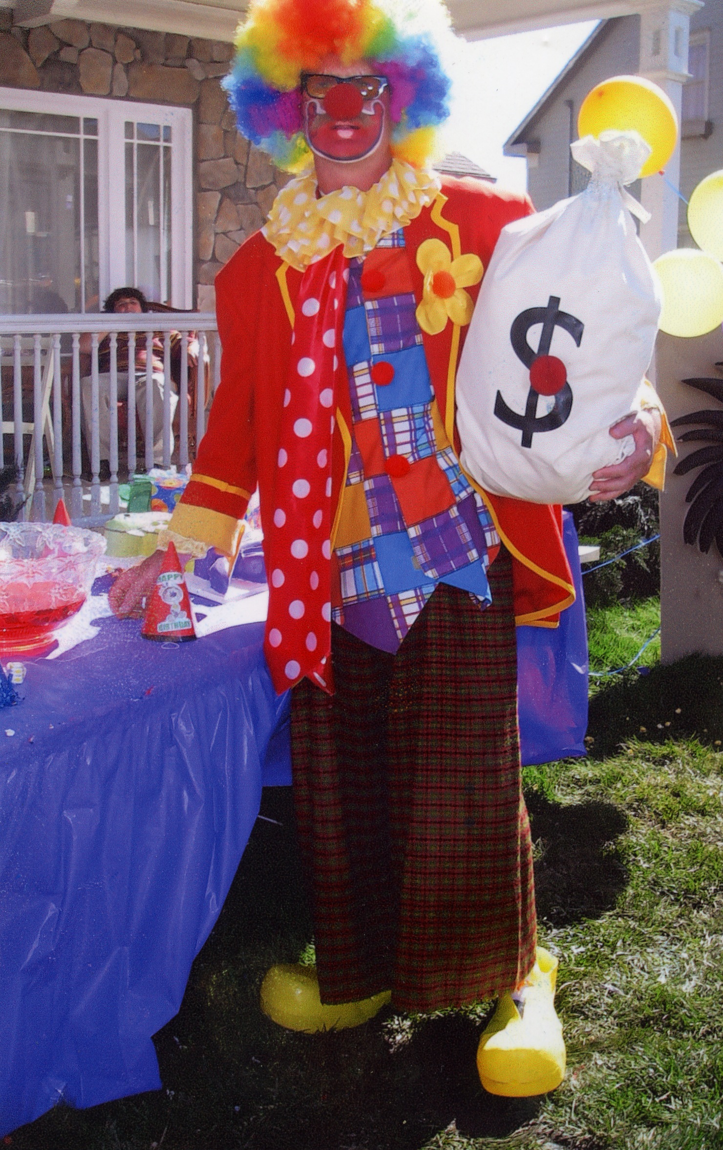 Matt Knudsen as Sonny Appleday on the set of Out of Jimmy's Head