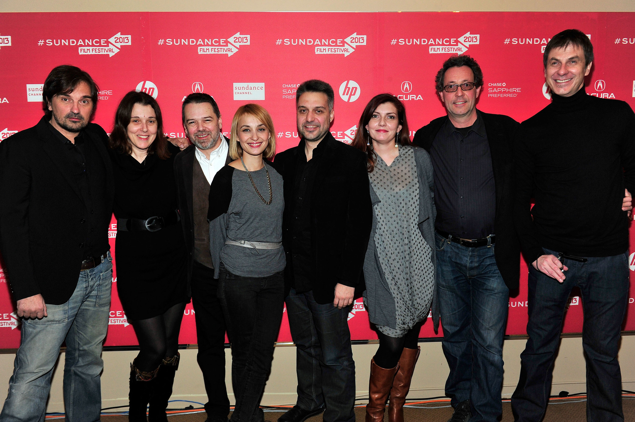 Srdan Golubovic, Srdjan Koljevic, Leon Lucev, Alexander Ris, Lana Ujdur and Melina Koljevic at event of Krugovi (2013)