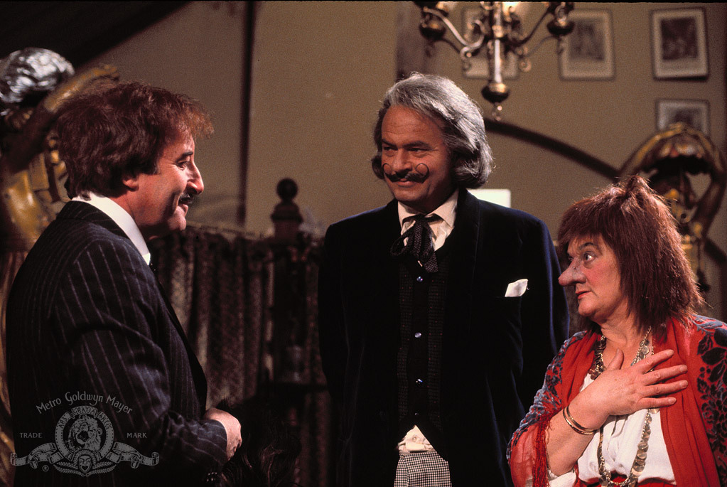 Still of Peter Sellers, Harvey Korman and Liz Smith in Trail of the Pink Panther (1982)