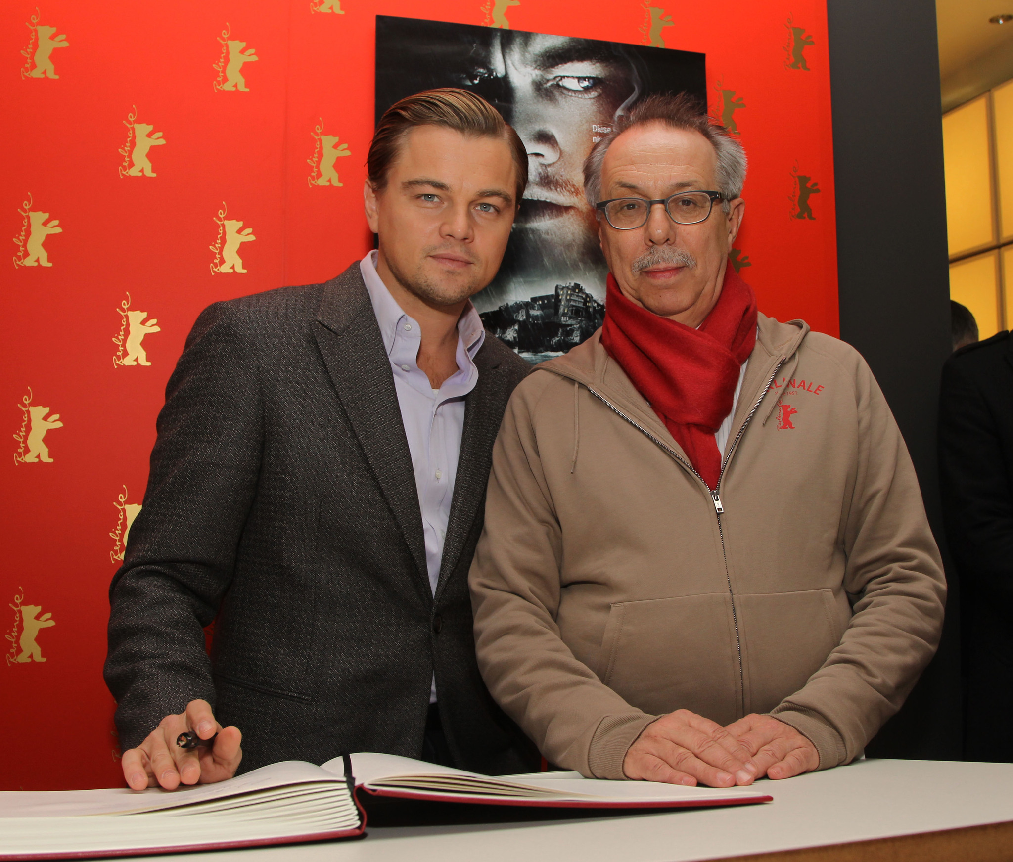 Leonardo DiCaprio and Dieter Kosslick at event of Kuzdesiu sala (2010)