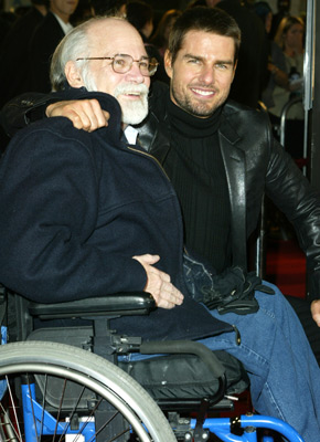 Tom Cruise and Ron Kovic at event of The Last Samurai (2003)
