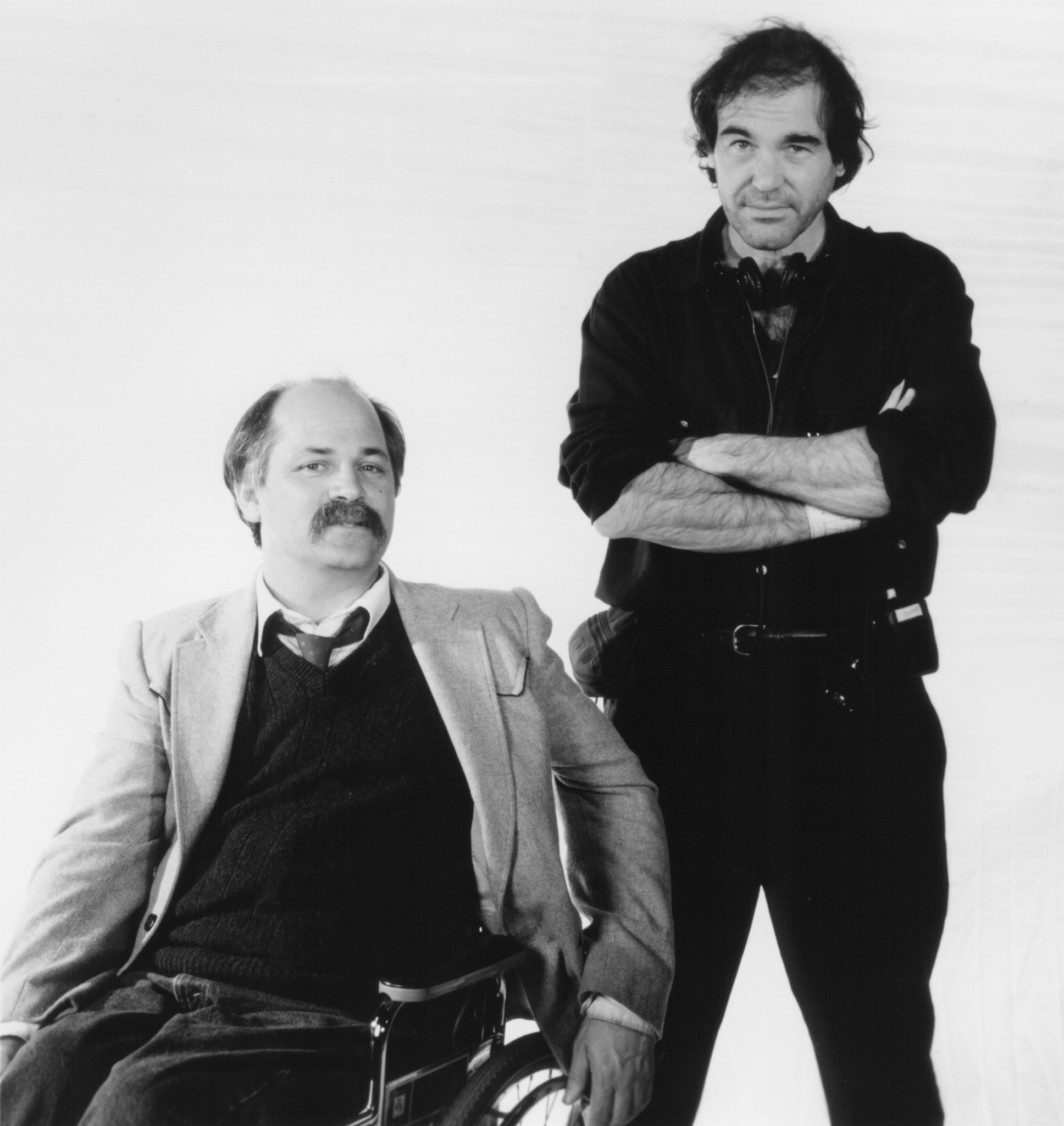 Still of Oliver Stone and Ron Kovic in Gimes liepos 4-aja (1989)