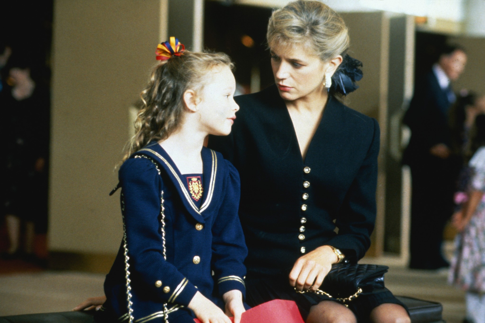 Still of Thora Birch and Harley Jane Kozak in All I Want for Christmas (1991)