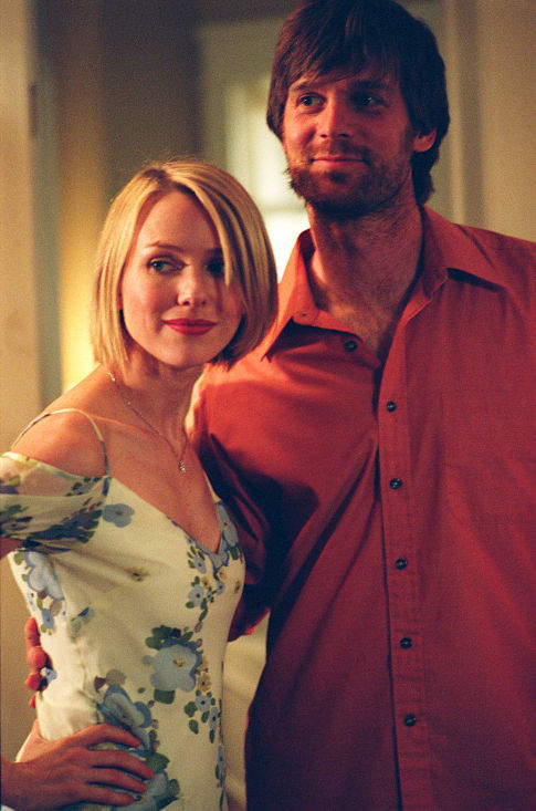 Still of Peter Krause and Naomi Watts in We Don't Live Here Anymore (2004)