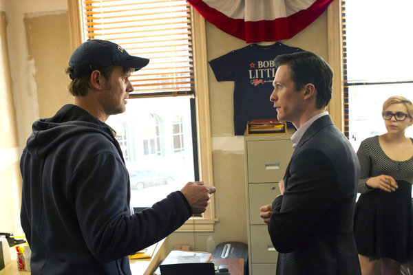 Still of Jonathan Tucker and Peter Krause in Parenthood (2010)