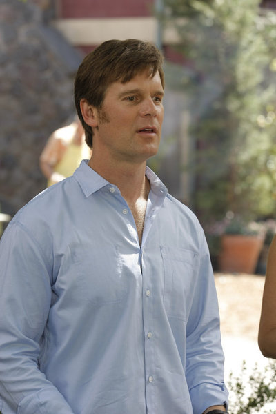 Still of Peter Krause in Parenthood (2010)