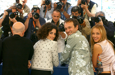 Vincent Perez, Penélope Cruz, Hélène de Fougerolles and Gérard Krawczyk at event of Fanfanas Tulpe (2003)