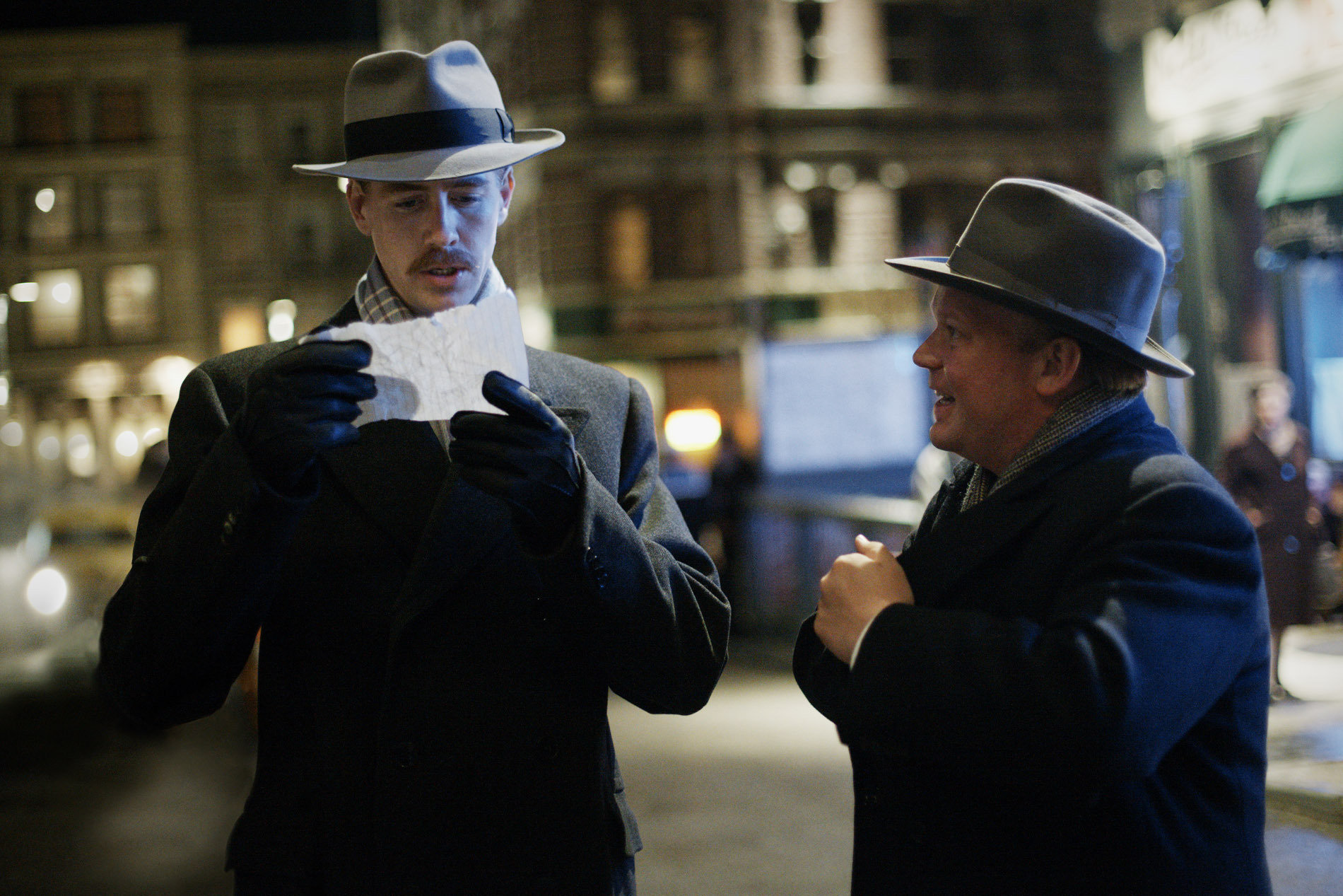 Still of Anders Baasmo Christiansen and Pål Sverre Hagen in Kon-Tiki (2012)