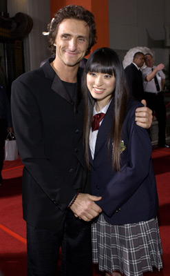 Lawrence Bender and Chiaki Kuriyama at event of Nuzudyti Bila 1 (2003)