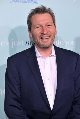 Ken Kwapis at event of He's Just Not That Into You (2009)