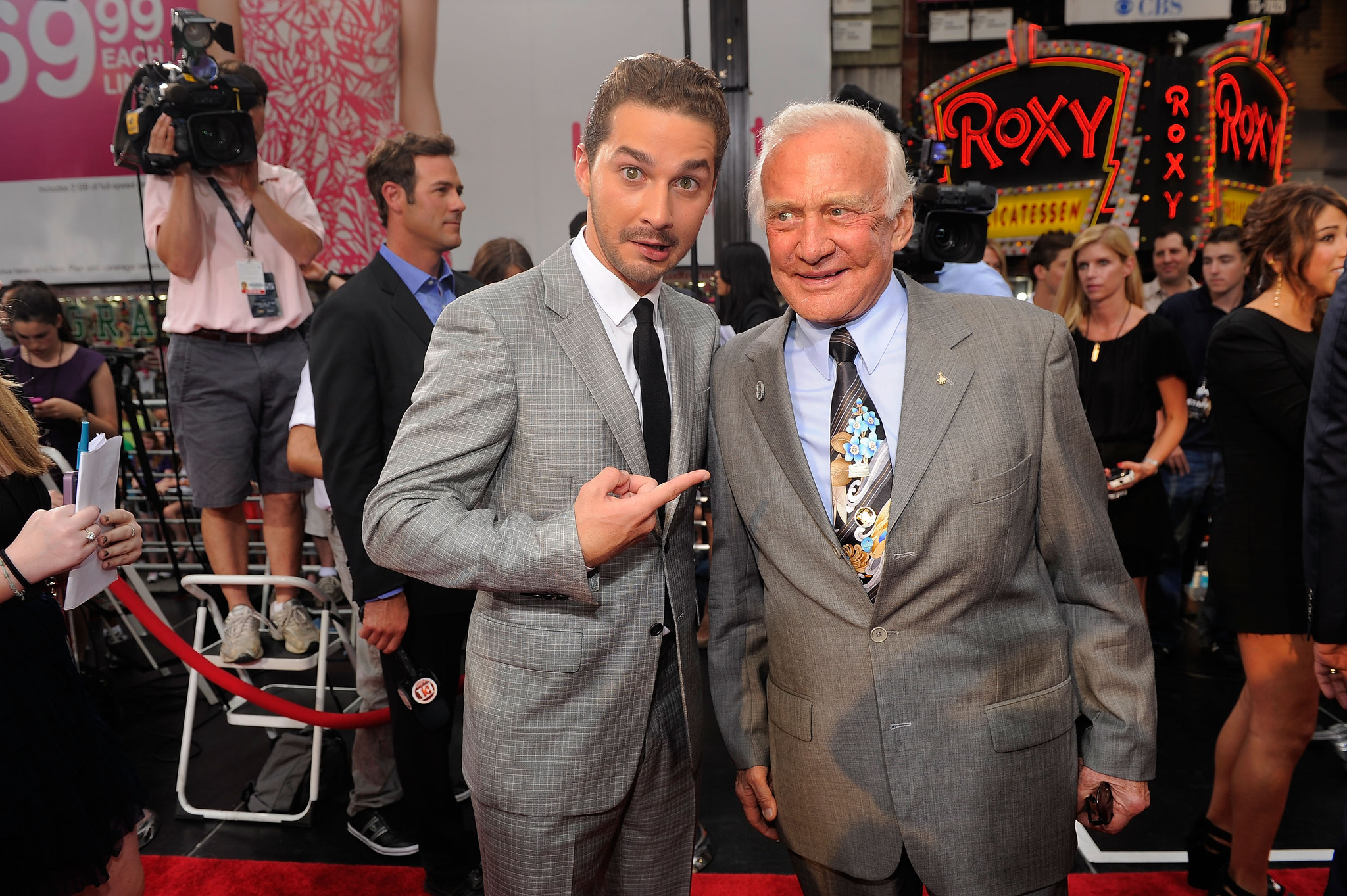 Buzz Aldrin and Shia LaBeouf at event of Transformeriai: tamsioji Menulio puse 3D (2011)