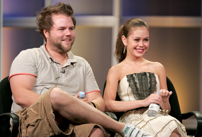 Tyler Labine and Alexis Dziena at event of Invasion (2005)