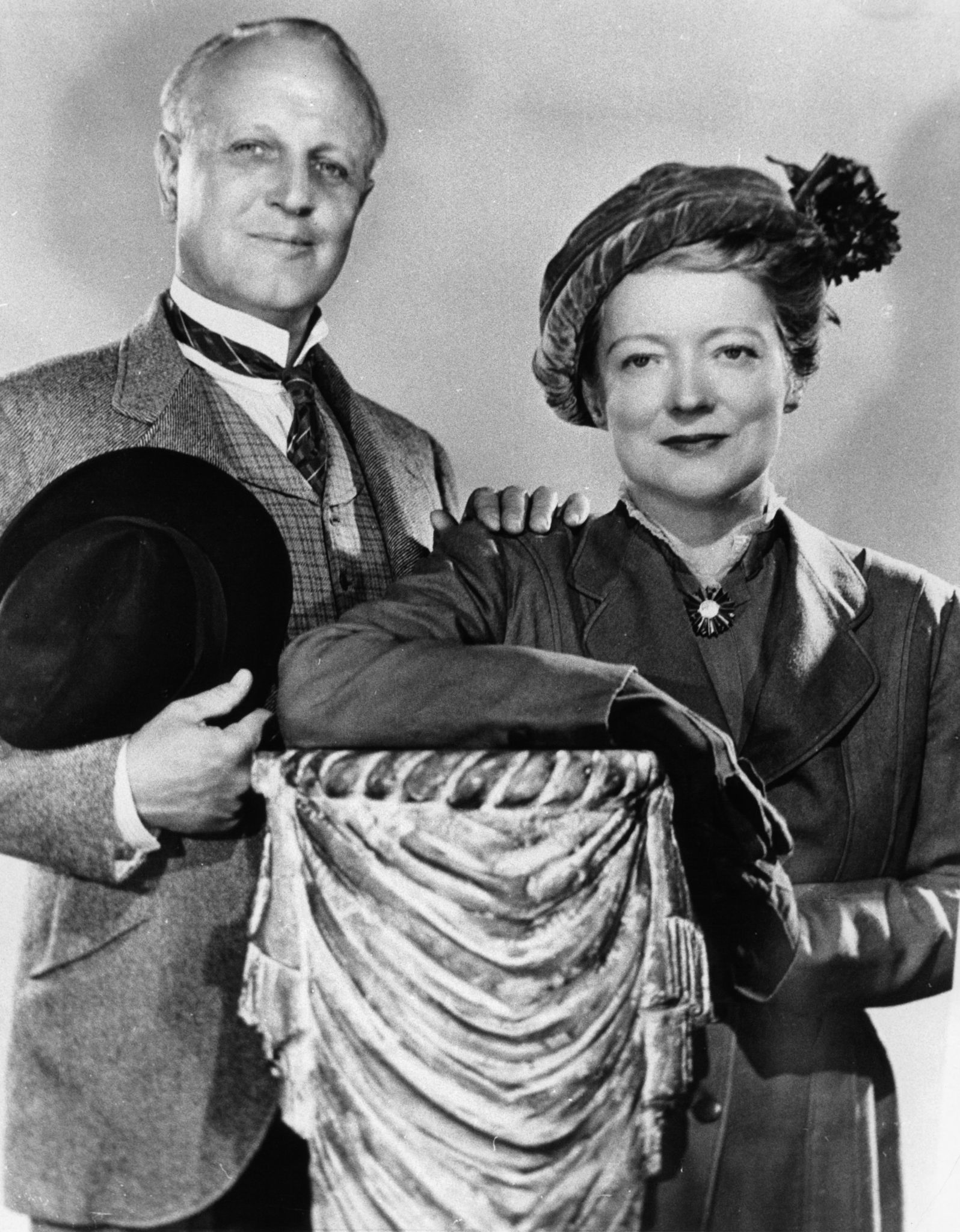 Still of Judson Laire and Peggy Wood in Mama (1949)