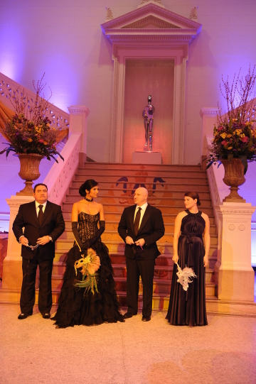 Still of Padma Lakshmi, Emeril Lagasse, Gail Simmons and Tom Colicchio in Top Chef (2006)