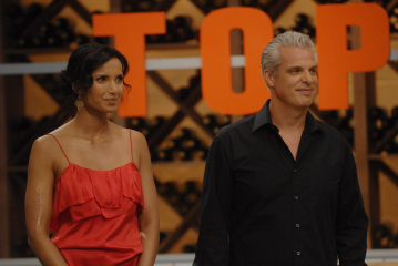 Still of Padma Lakshmi and Eric Ripert in Top Chef (2006)