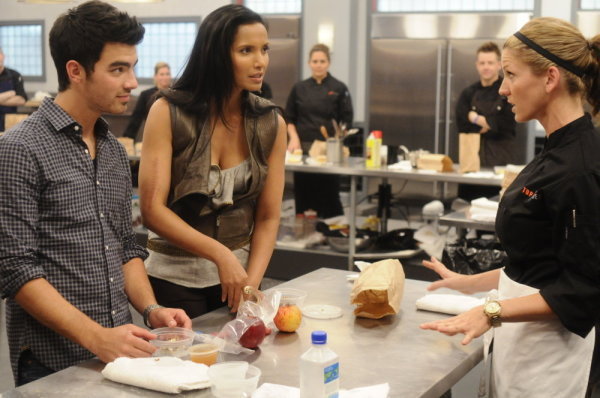 Still of Padma Lakshmi in Top Chef (2006)