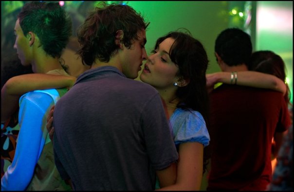 Juliette Lamboley in Daddy Cool (2009) with Benjamin Siksou