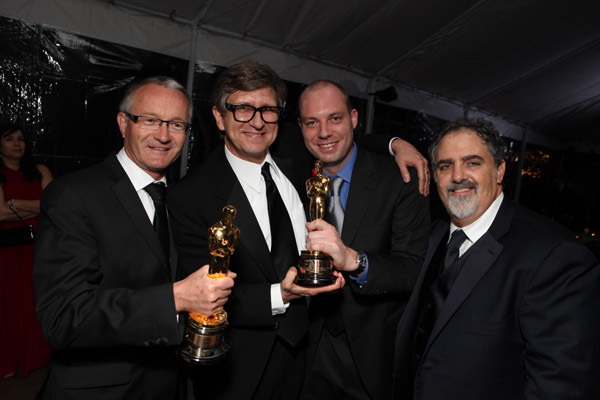 Jon Landau and Kim Sinclair at event of The 82nd Annual Academy Awards (2010)