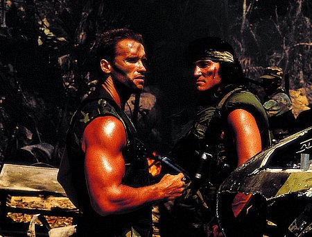 Still of Arnold Schwarzenegger and Sonny Landham in Grobuonis (1987)