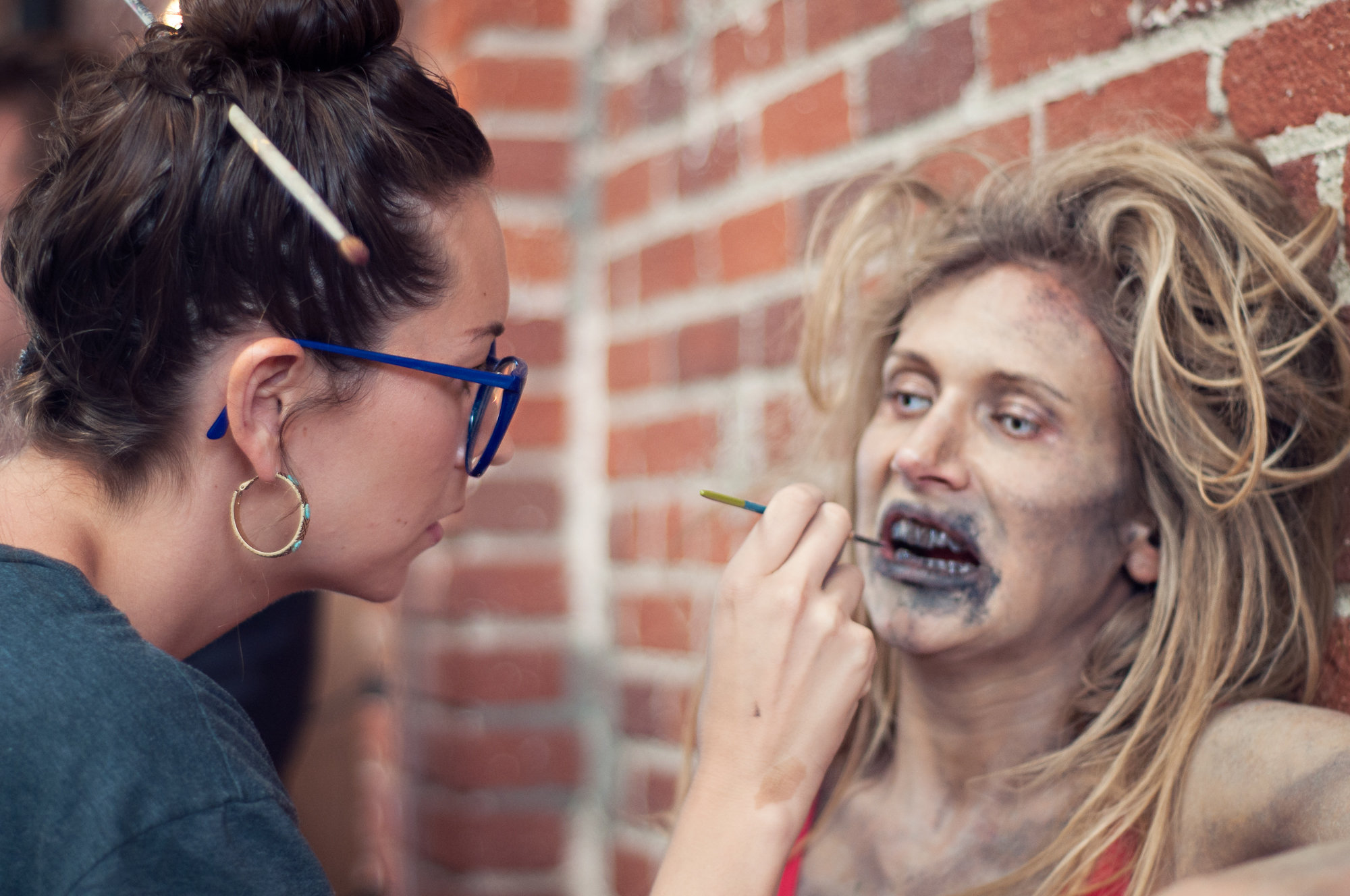Makeup artist Annie Cardea and Jennifer Landon on the set of Rabid Weight Loss.