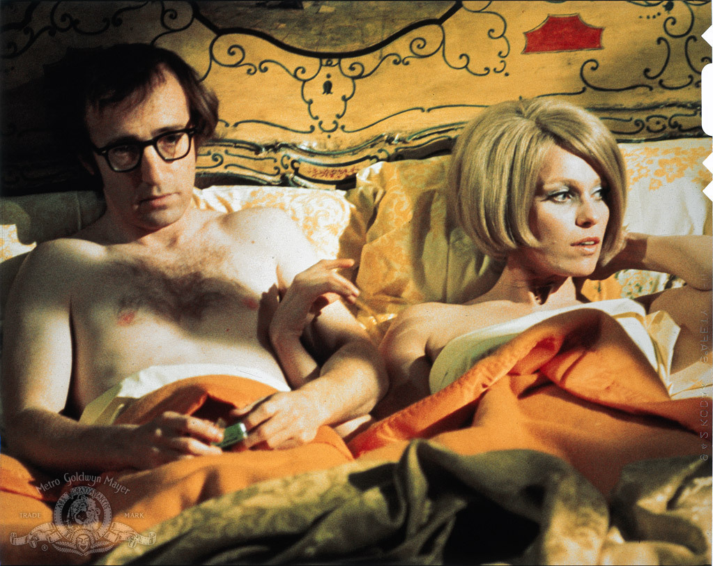 Still of Woody Allen and Louise Lasser in Everything You Always Wanted to Know About Sex * But Were Afraid to Ask (1972)