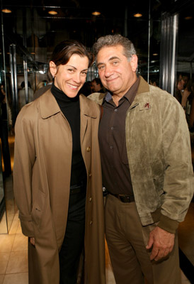 Wendie Malick and Dan Lauria at event of Crash (2004)