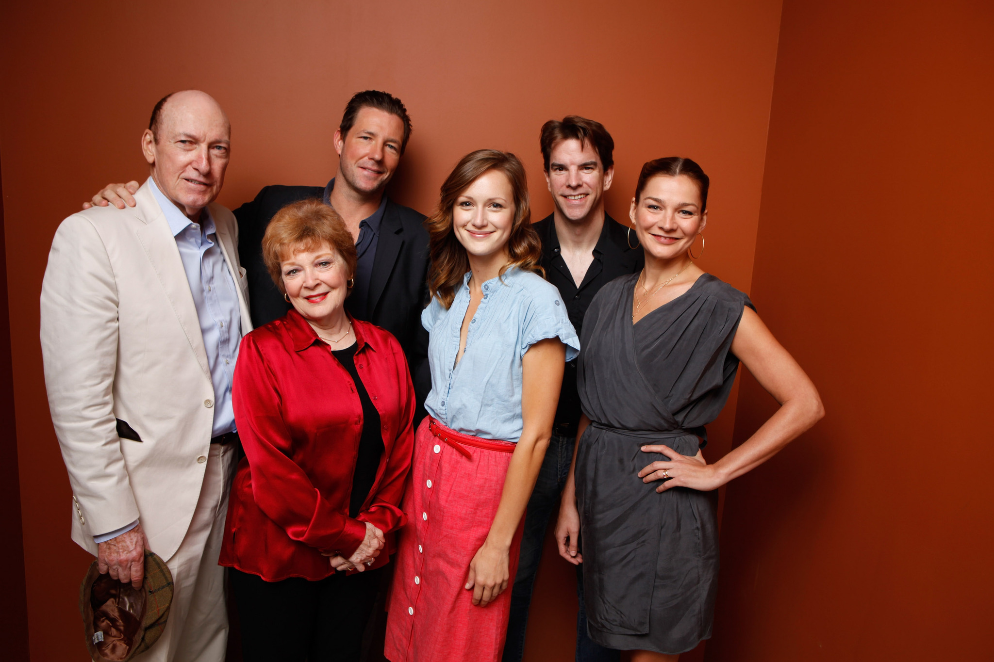 Edward Burns, Heather Burns, Anita Gillette, Ed Lauter, Michael McGlone and Kerry Bishé at event of The Fitzgerald Family Christmas (2012)