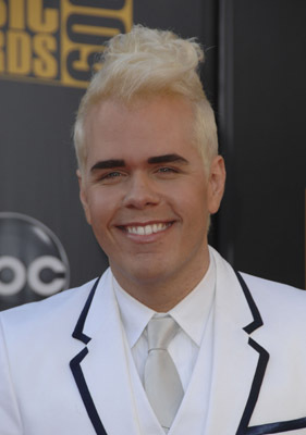 Perez Hilton at event of 2009 American Music Awards (2009)