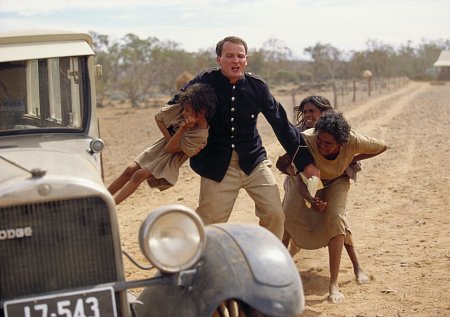 Still of Ningali Lawford, Laura Monaghan and Everlyn Sampi in Rabbit-Proof Fence (2002)