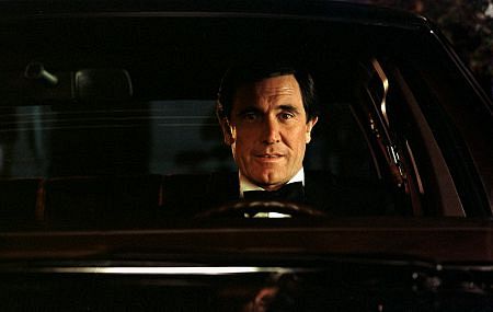 14836-1 GEORGE LAZENBY 1982 DURING A LINCOLN CAR COMMERCIAL