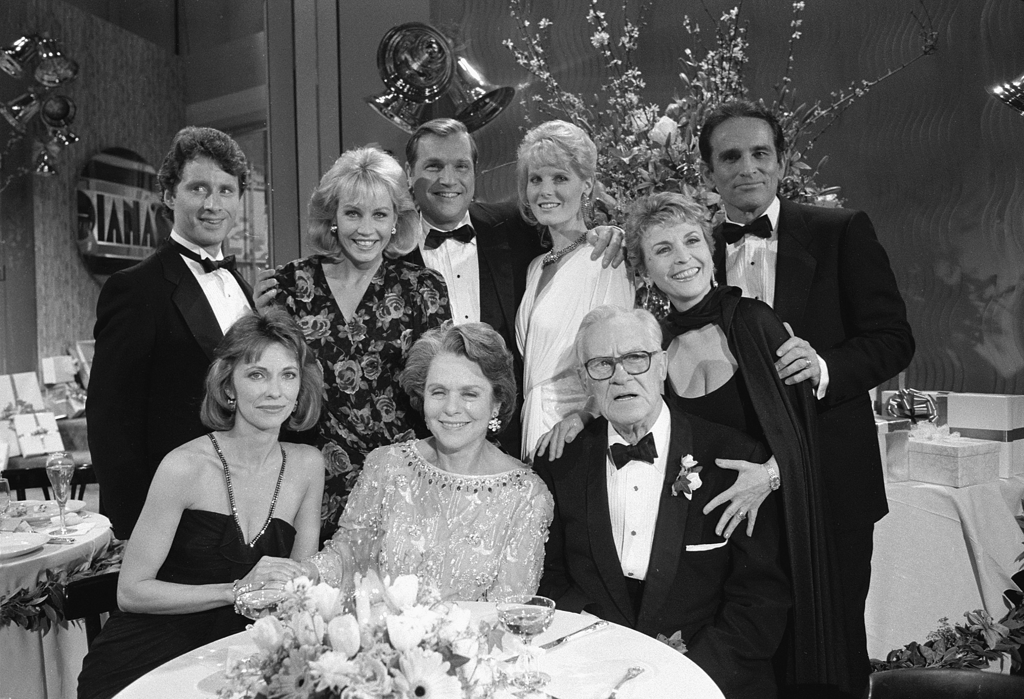 Still of Kim Johnston Ulrich, Jay Acovone, Vicky Dawson, Elizabeth Hubbard, Christian Jules Le Blanc, Don MacLaughlin, Rosemary Prinz and Helen Wagner in As the World Turns (1956)