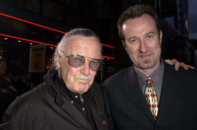 Ralph Winter and Stan Lee at event of Iksmenai 2 (2003)