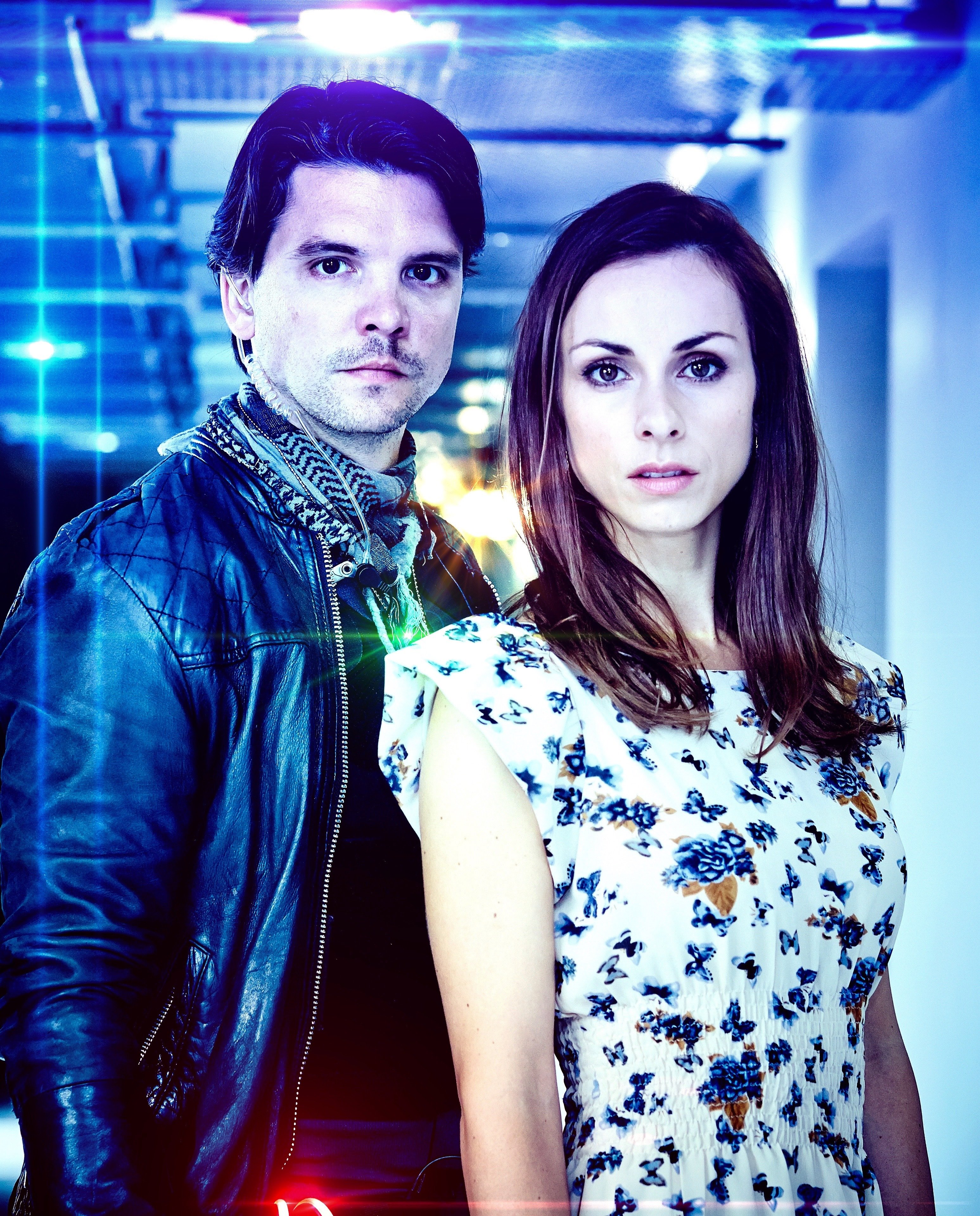 Still of Lindsay Armaou and Andrew Lee Potts in Wireless (2014)