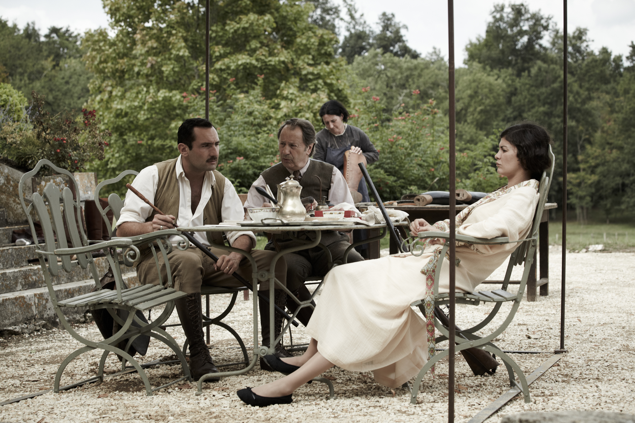 Still of Gilles Lellouche and Audrey Tautou in Tereses nuodeme (2012)