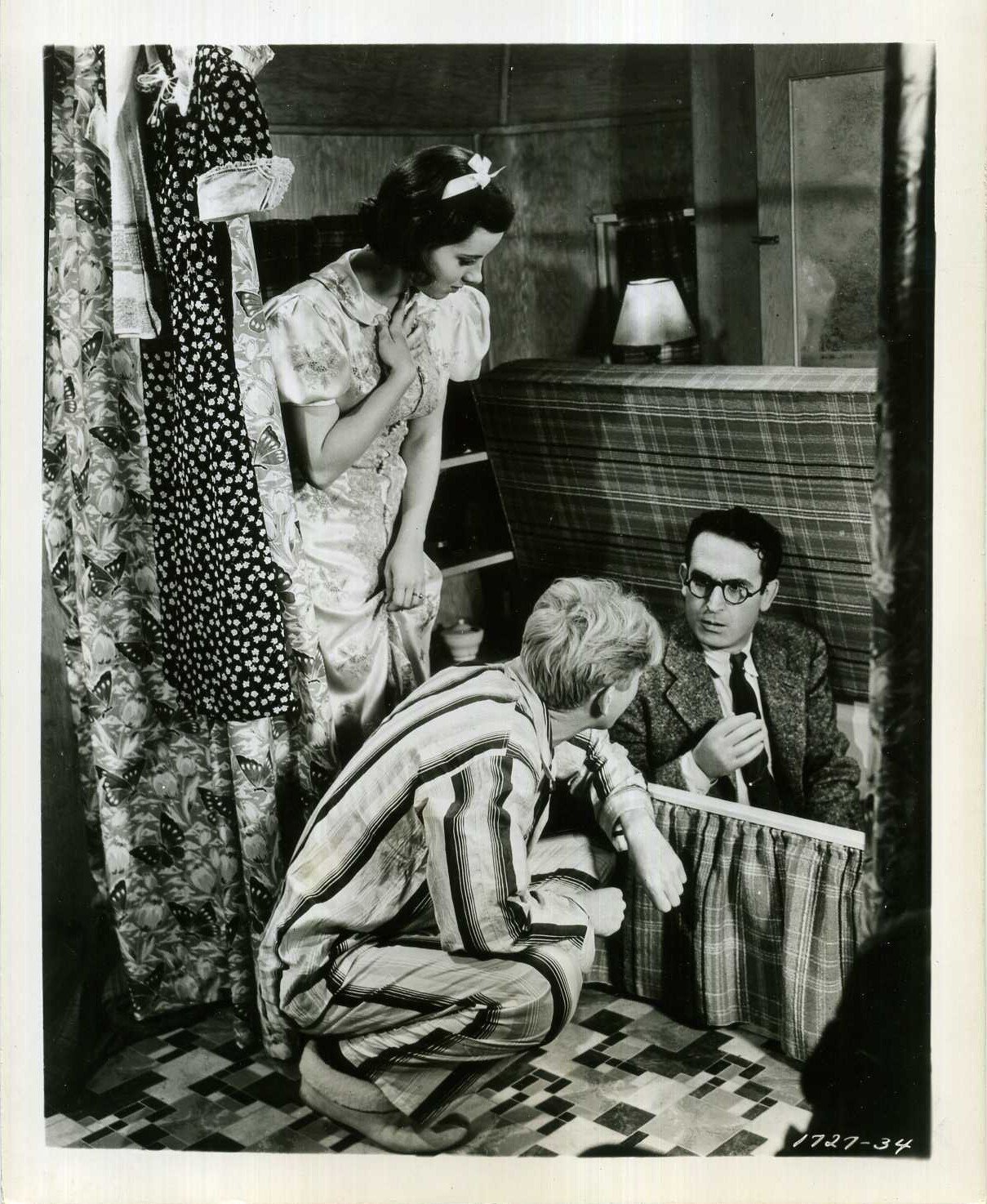 Sterling Holloway, Mary Lawrence and Harold Lloyd in Professor Beware (1938)