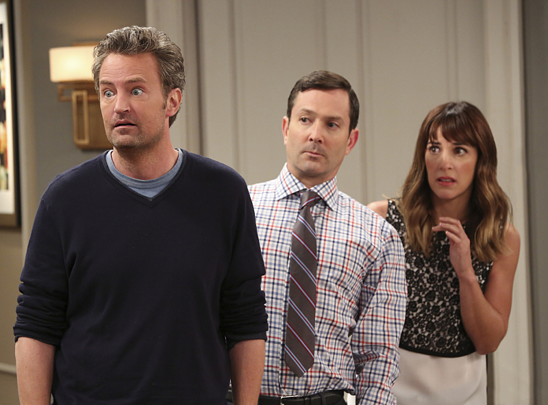 Still of Matthew Perry, Lindsay Sloane and Thomas Lennon in The Odd Couple (2015)