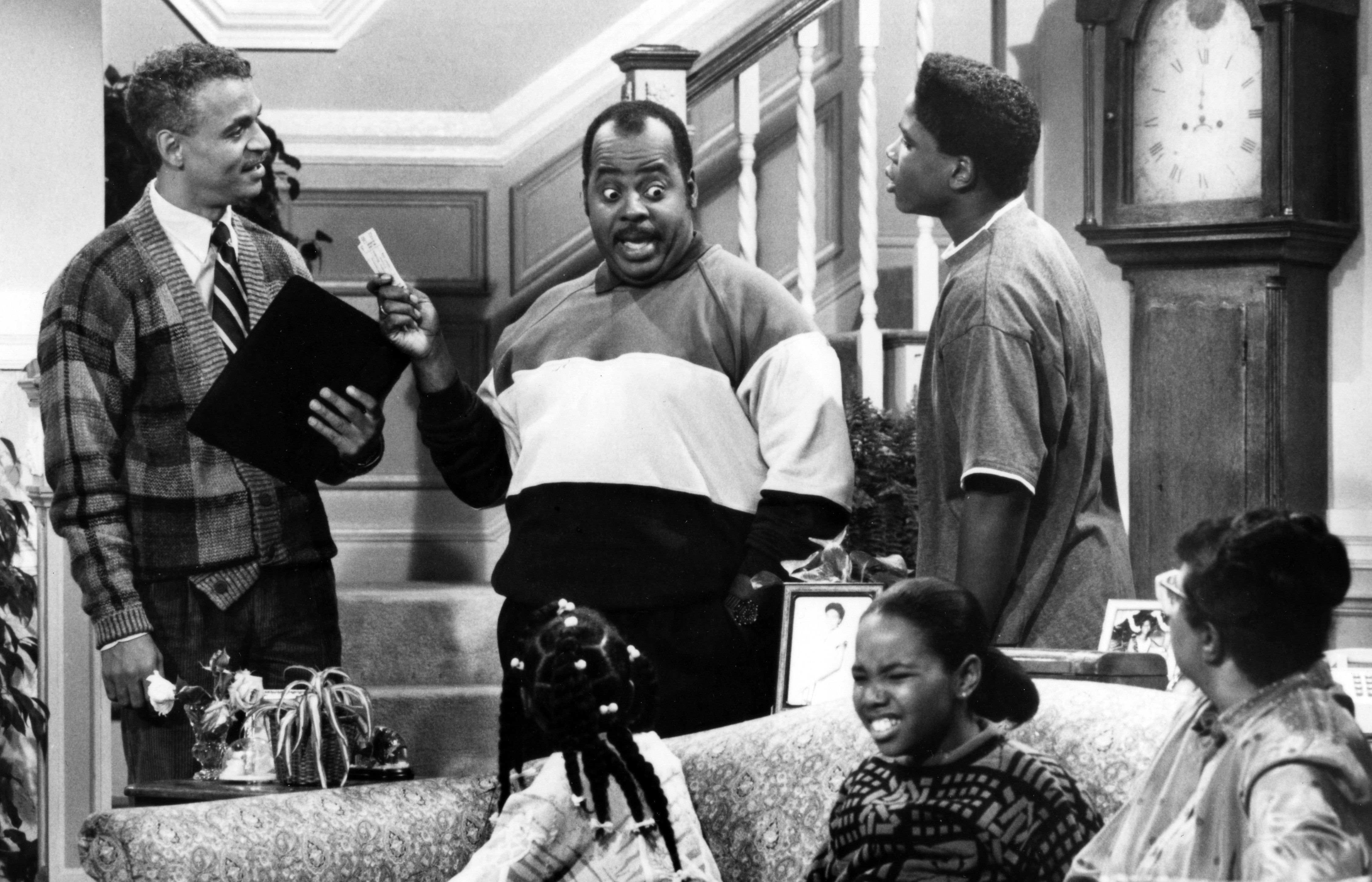 Still of Reginald VelJohnson, Jaimee Foxworth, Ron Glass, Rosetta LeNoire, Darius McCrary, Kellie Shanygne Williams and Ron Kellum in Family Matters (1989)