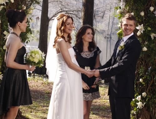 Still of Bethany Joy Lenz, Chad Michael Murray and Hilarie Burton in One Tree Hill (2003)