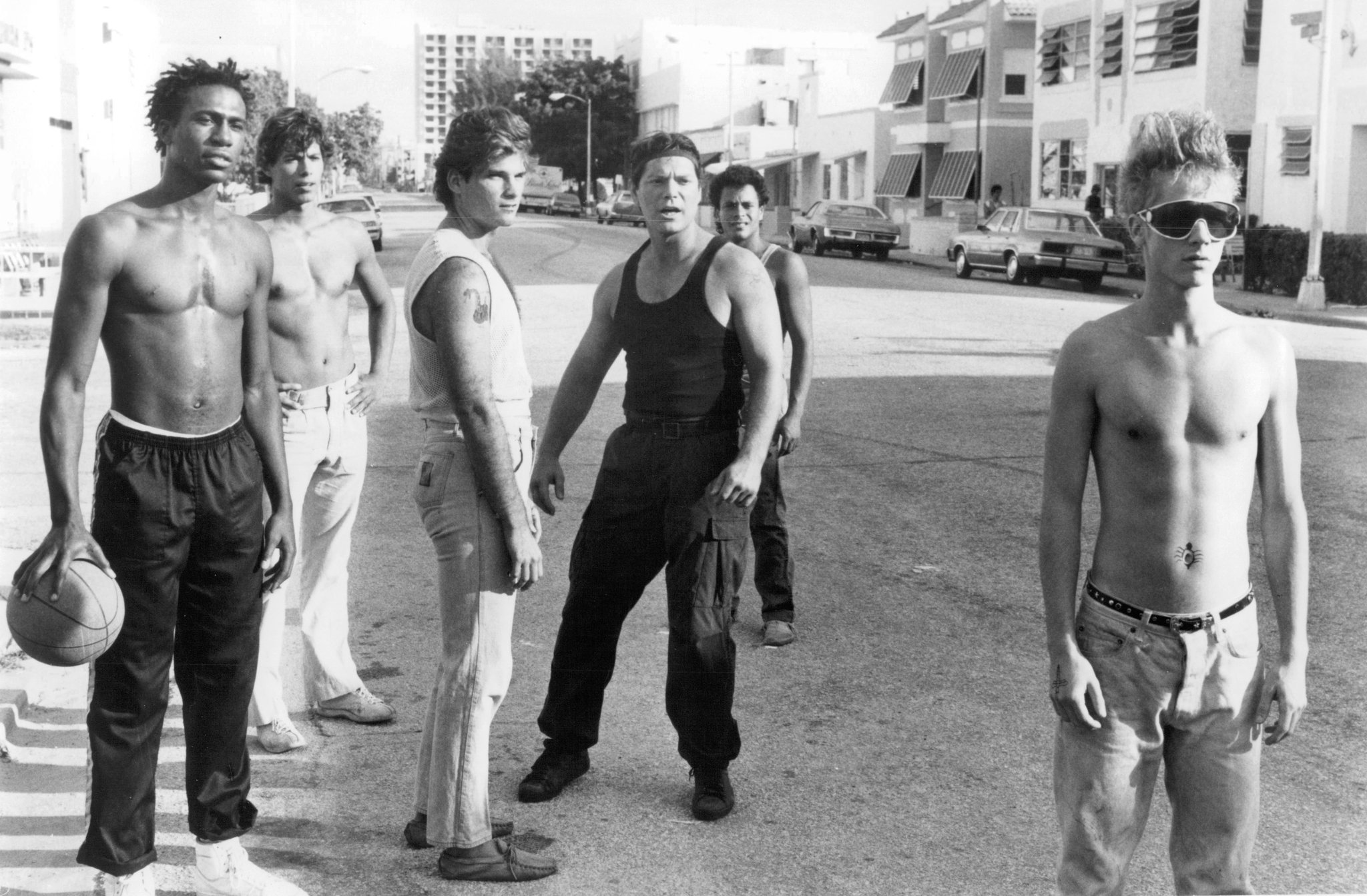 Still of Stephen Lang, Leon and John Cameron Mitchell in Band of the Hand (1986)