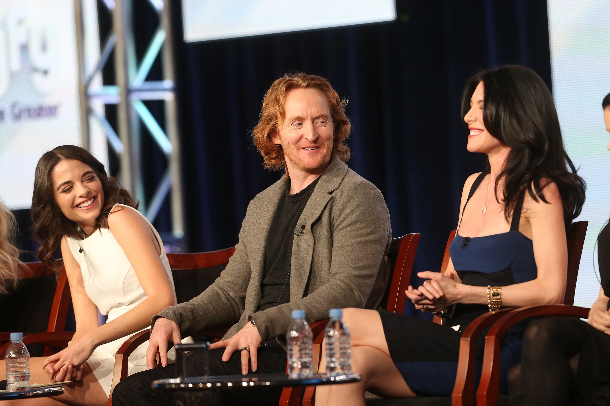 Tony Curran, Stephanie Leonidas and Jaime Murray at event of Defiance (2013)