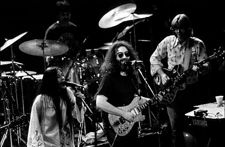 GRATEFUL DEAD AND DONNA GODSHAW PERFORMING AT BILL GRAHM'S WINTERLAND IN SAN FRANCISCO JAN. 1979 © 1979 GUNTHER
