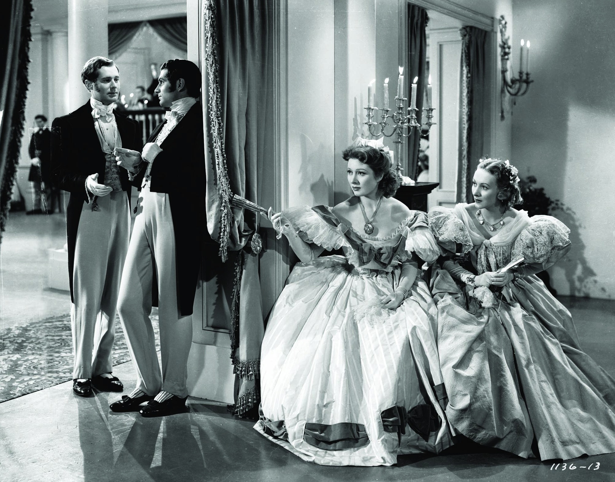 Still of Laurence Olivier, Greer Garson, Bruce Lester and Karen Morley in Pride and Prejudice (1940)