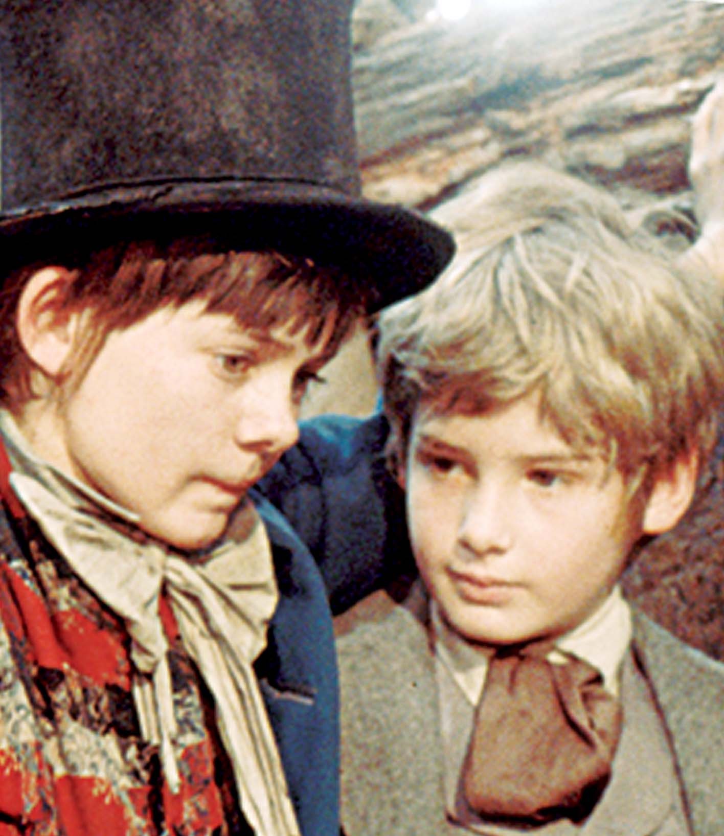 Still of Mark Lester and Jack Wild in Oliver! (1968)