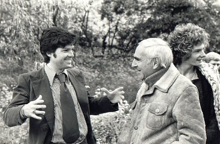 Ilya Salkind, Richard Fleischer, and Mark Lester on the set of THE PRINCE AND THE PAUPER in 1976