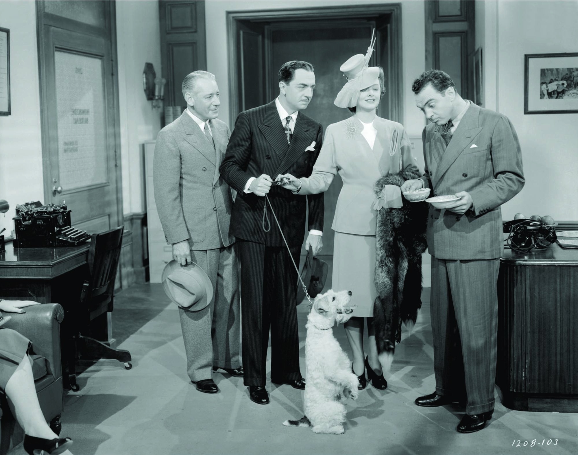 Still of Myrna Loy, William Powell, Sam Levene, Henry O'Neill and Asta a Dog in Shadow of the Thin Man (1941)