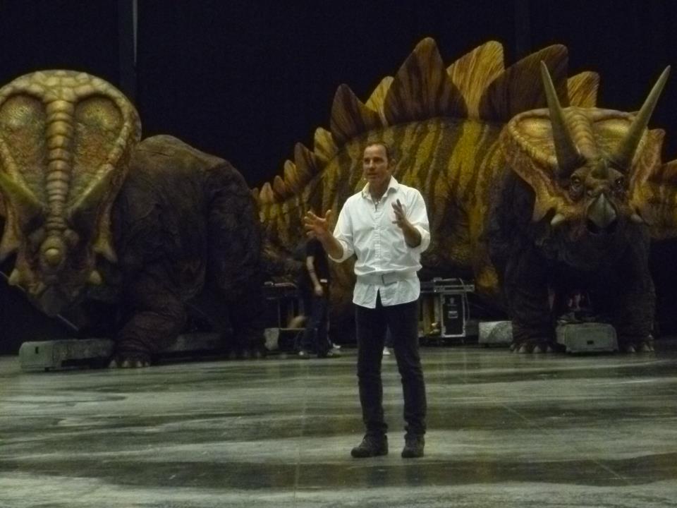 Walking with Dinosaurs Arena Tour Lead : Huxley