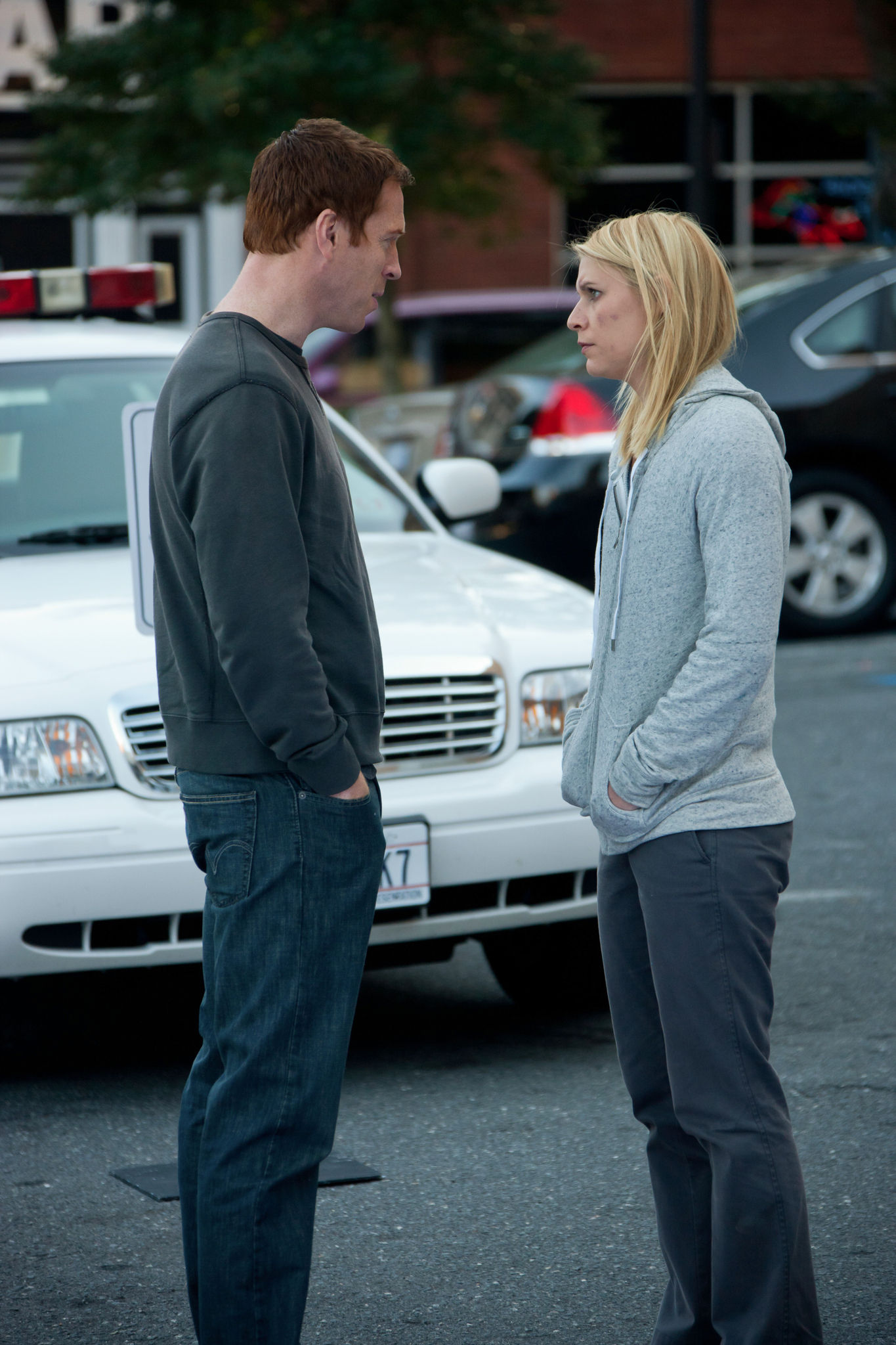 Still of Claire Danes and Damian Lewis in Tevyne (2011)