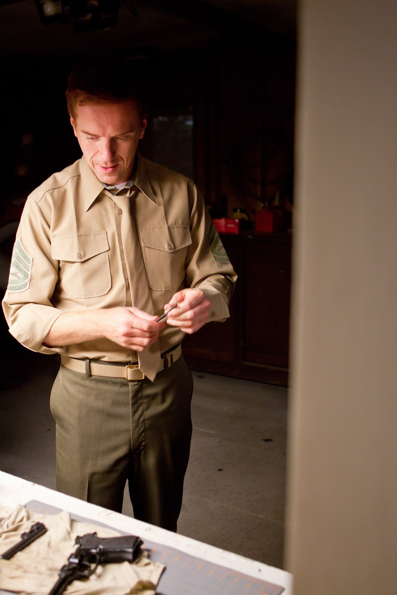 Still of Damian Lewis in Tevyne (2011)