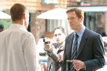 Still of Damian Lewis and Sarah Shahi in Gyvenimas (2007)