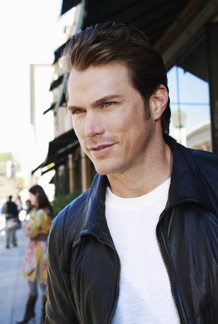 Still of Jason Lewis in Brothers & Sisters (2006)